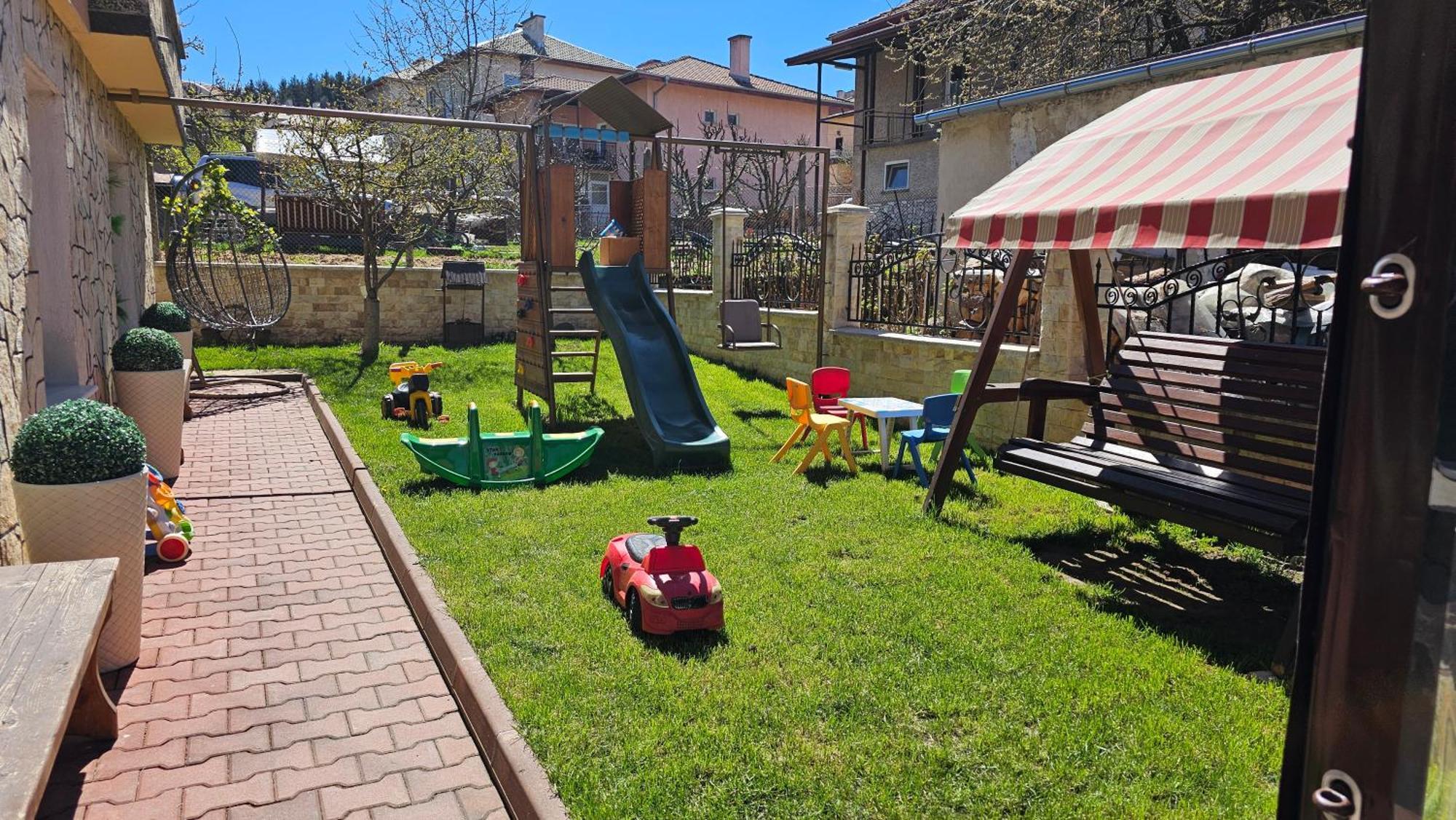Елеганс Къща За Гости Dospat Exterior photo